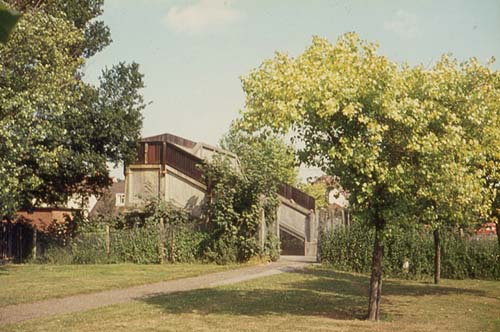 Footbridge where Albion Road crossing was 1975
